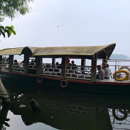 Ashtamudivillas Kollam Exteriér fotografie