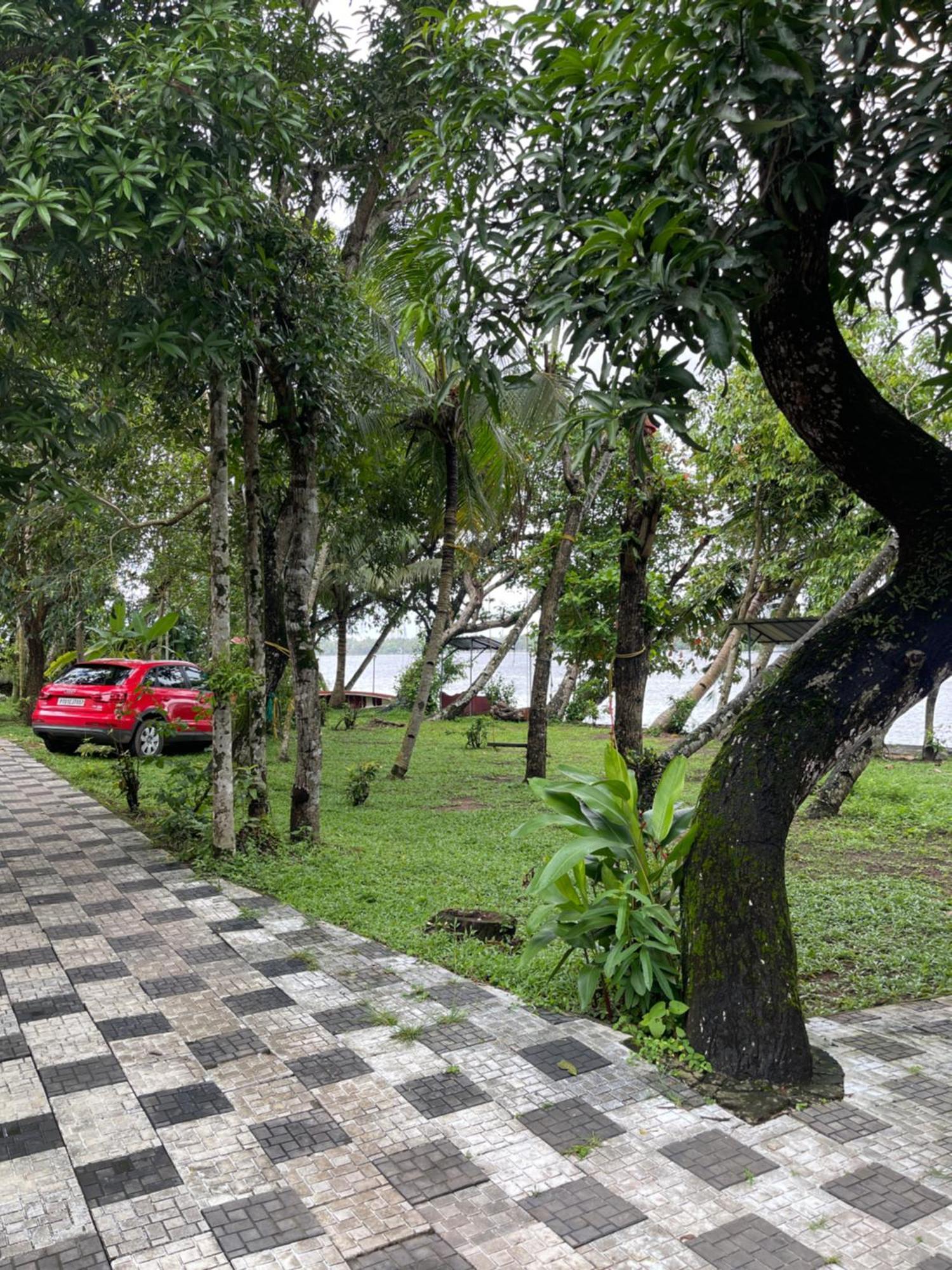 Ashtamudivillas Kollam Exteriér fotografie